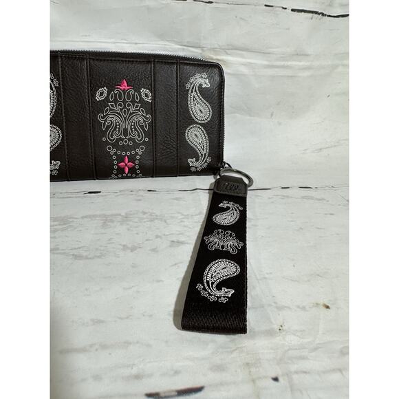 Wrangler Bandana Paisley Print Wallet Brown Wristlet Western - Picture 3 of 7